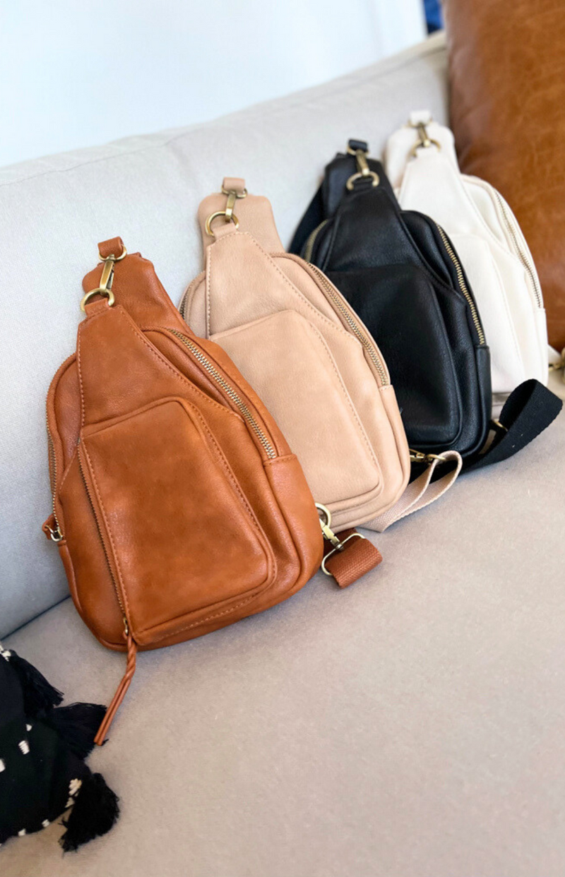 Adventure Ready Leather Crossbody Bag | Pampora Leather