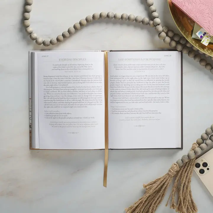 10 Minutes With God For Women | Devotional