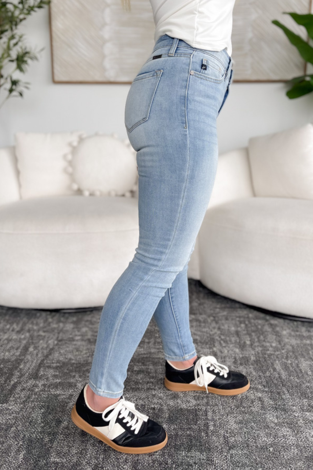 Brandi Mid Rise Skinny KanCan Jeans