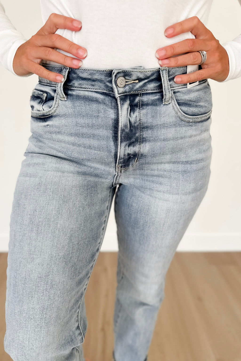 Kendall Mid Rise Boyfriend Judy Blue Jeans