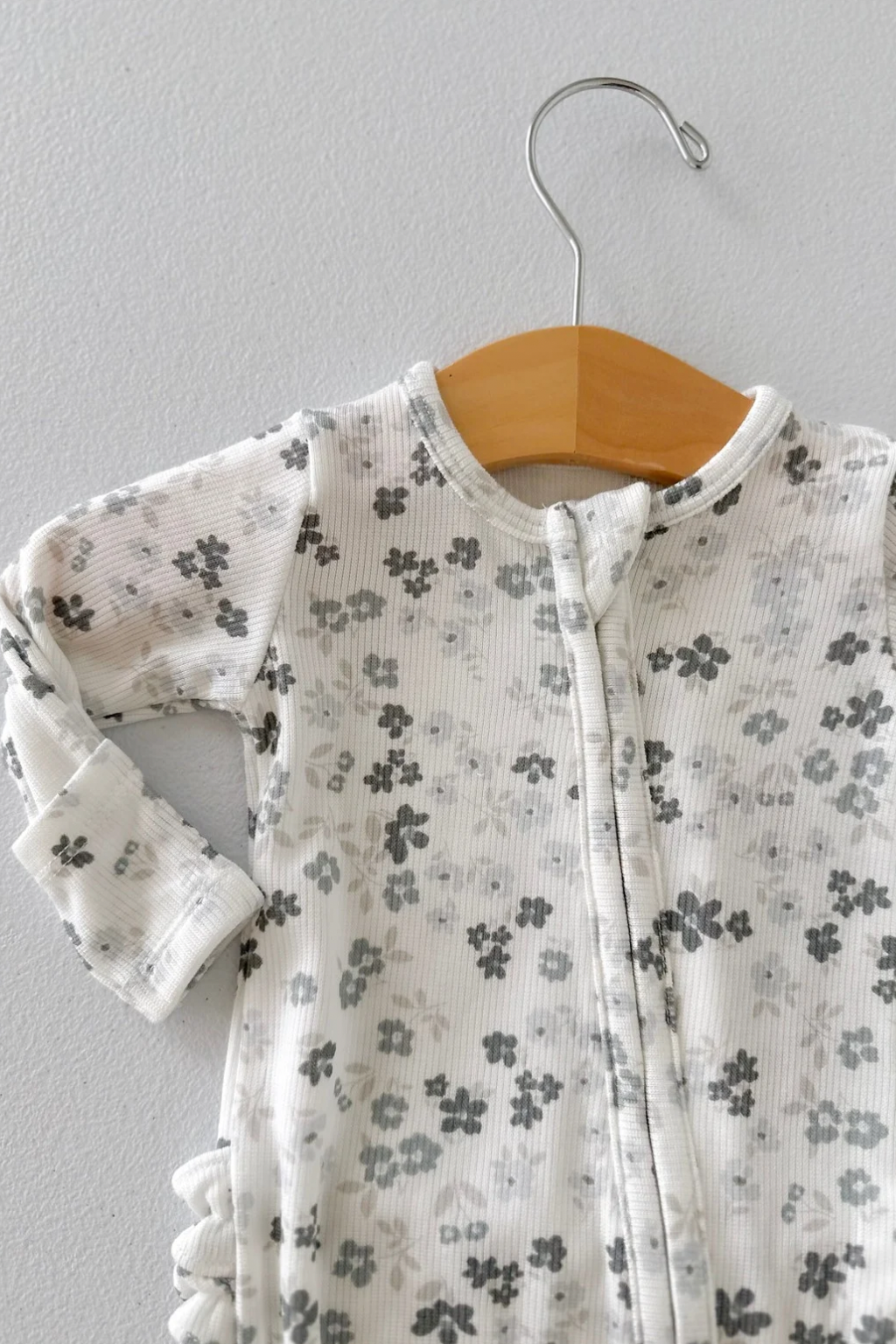 White/Grey Floral 2 Way Zip Ruffle Footie